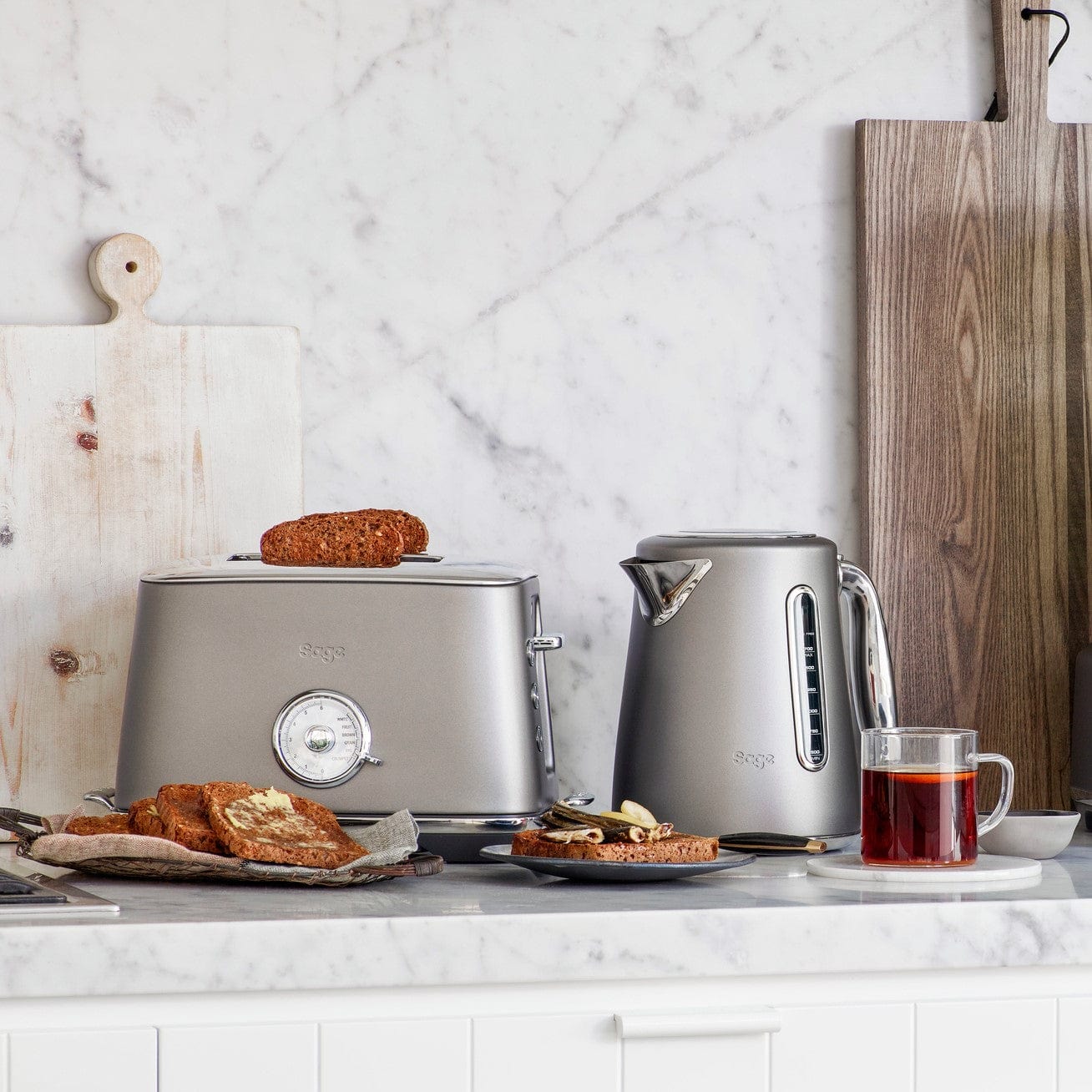 Sage The Soft Top Kettle Luxe Brushed Stainless Steel